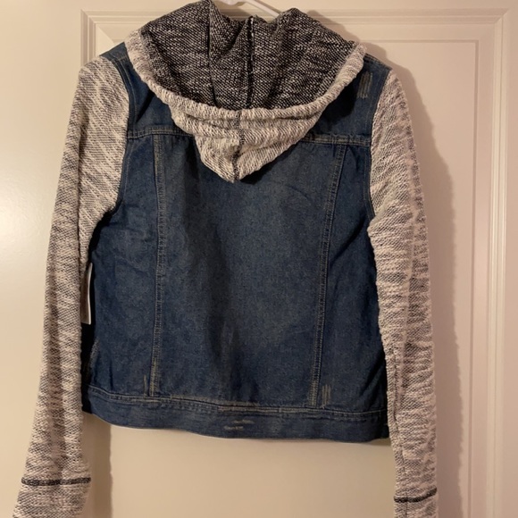 New jean jacket with cloth sleeves. Jacket has an attached hood. - Picture 2 of 3
